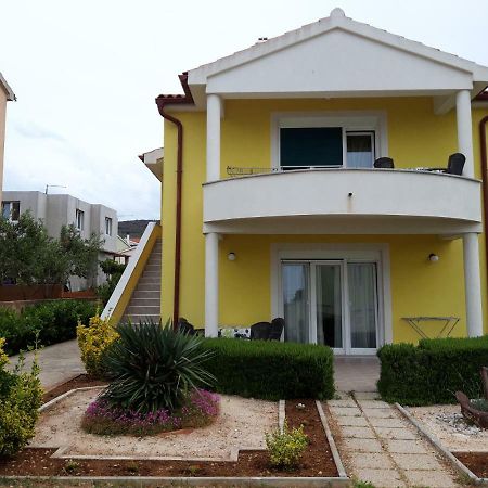 Apartments Laura I Angelina Tribunj  Luaran gambar