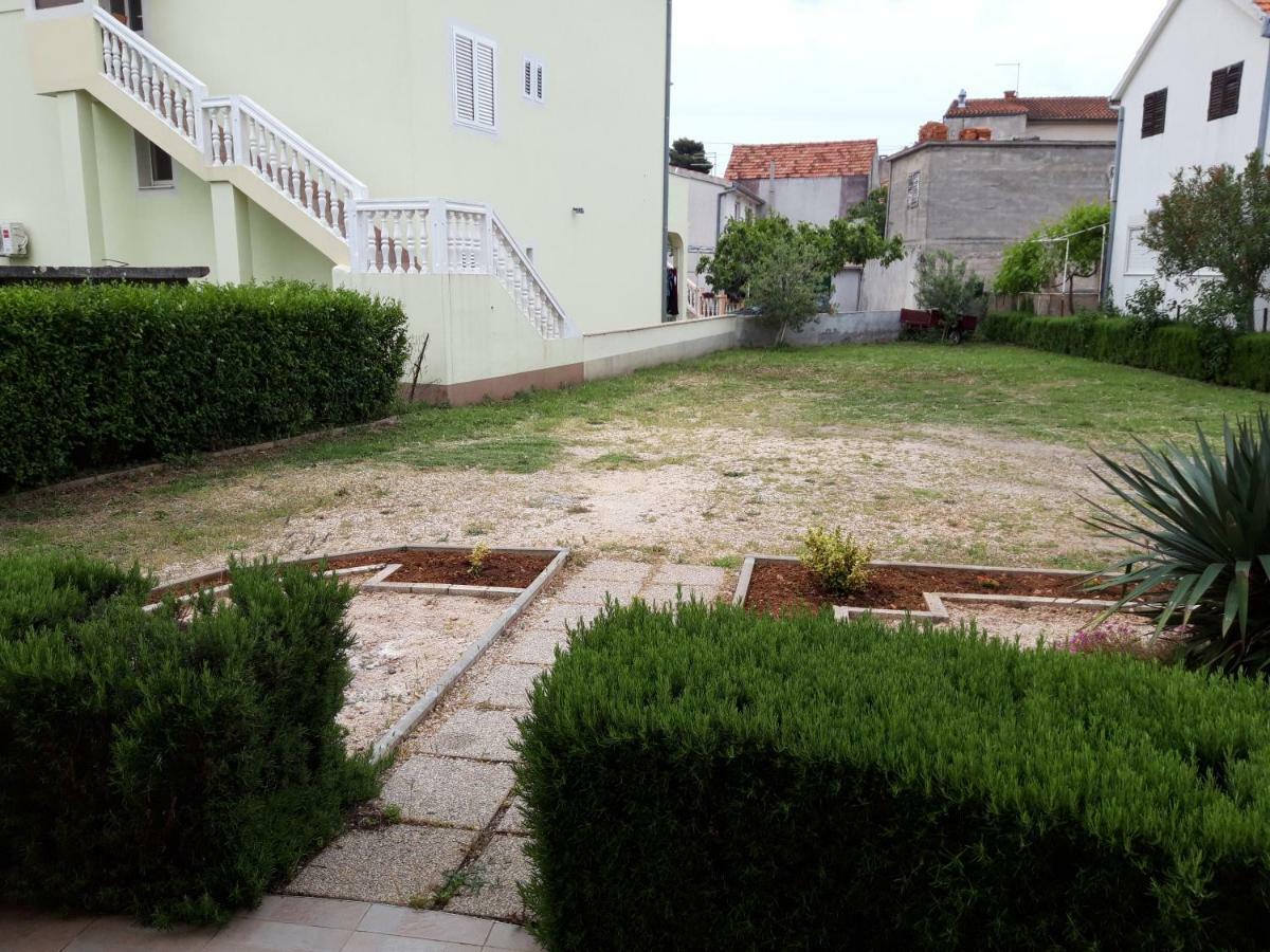 Apartments Laura I Angelina Tribunj  Luaran gambar